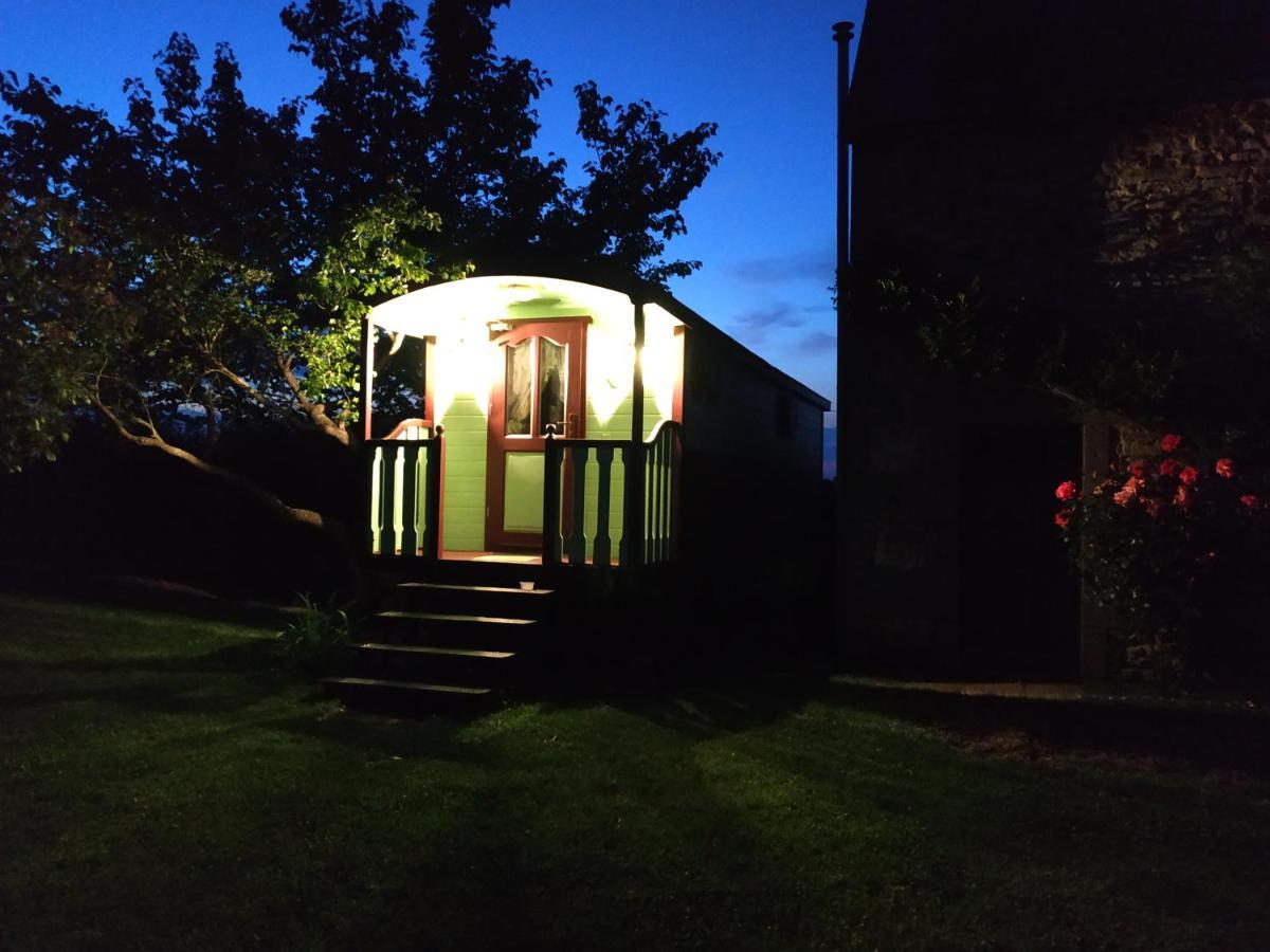 Maison D'Hotes La Roulotte Des 4 Saisons Sazeray Buitenkant foto