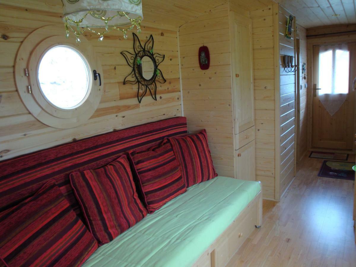 Maison D'Hotes La Roulotte Des 4 Saisons Sazeray Buitenkant foto